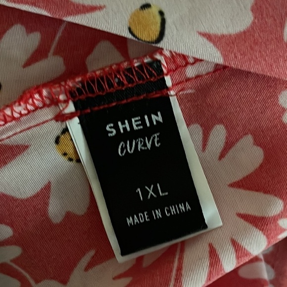 ❤️ 🆕 SHEIN Floral ruffle trim off shoulder top Size 1XL - Picture 5 of 5